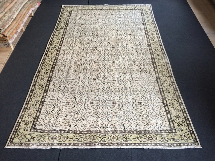 Green Turkish Runner Rug 6' x 9' 7" Hand-Knotted | No. WR70533
