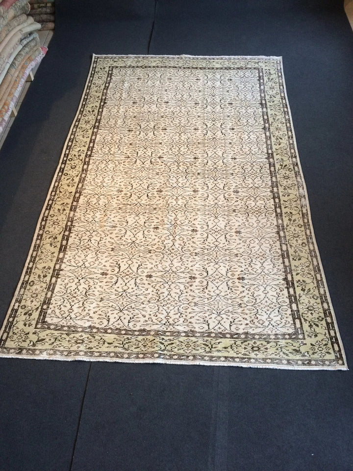 Green Turkish Runner Rug 6' x 9' 7" Hand-Knotted | No. WR70533