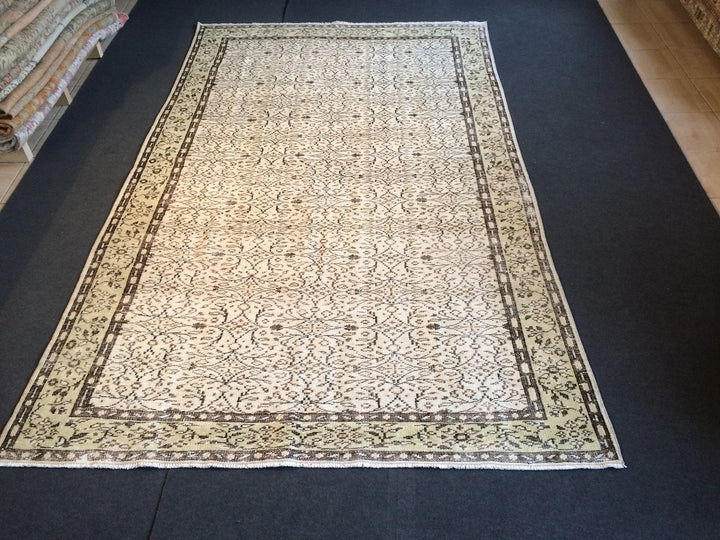 Green Turkish Runner Rug 6' x 9' 7" Hand-Knotted | No. WR70533