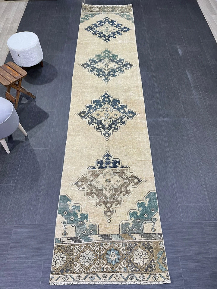 Turkish Runner Rug 2' 9" x 12' 10" Hand-Knotted | No. WR70587