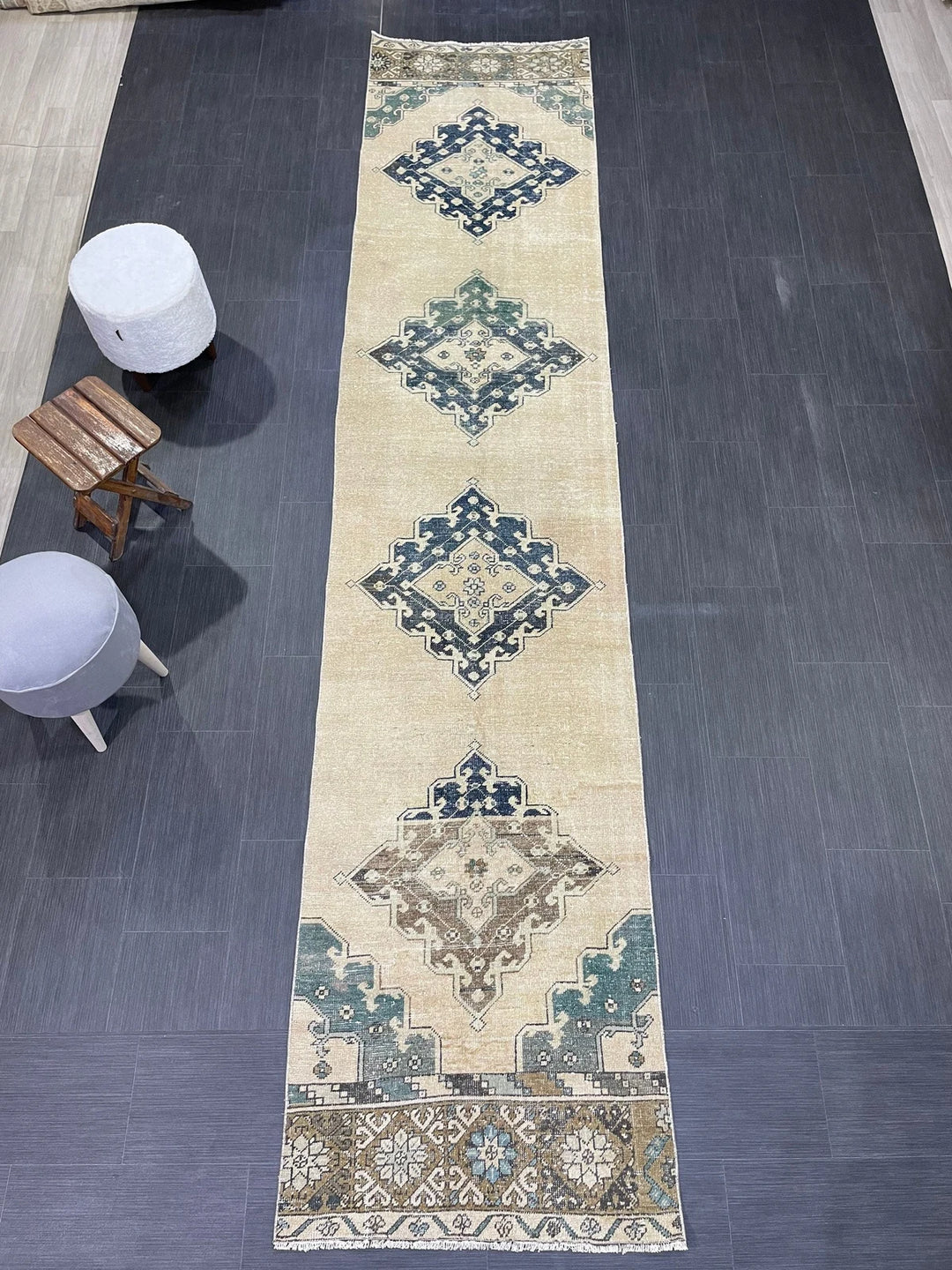 Turkish Runner Rug 2' 9" x 12' 10" Hand-Knotted | No. WR70587