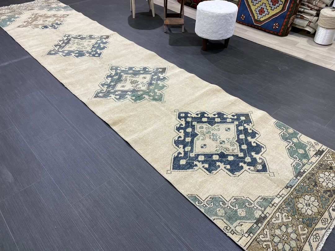 Turkish Runner Rug 2' 9" x 12' 10" Hand-Knotted | No. WR70587