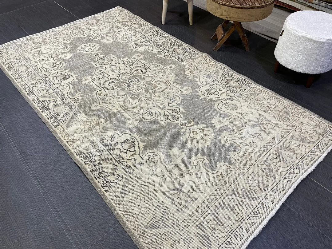 Beige Turkish Runner Rug 3' 11" x 7' 1" Hand-Knotted | No. WR70665