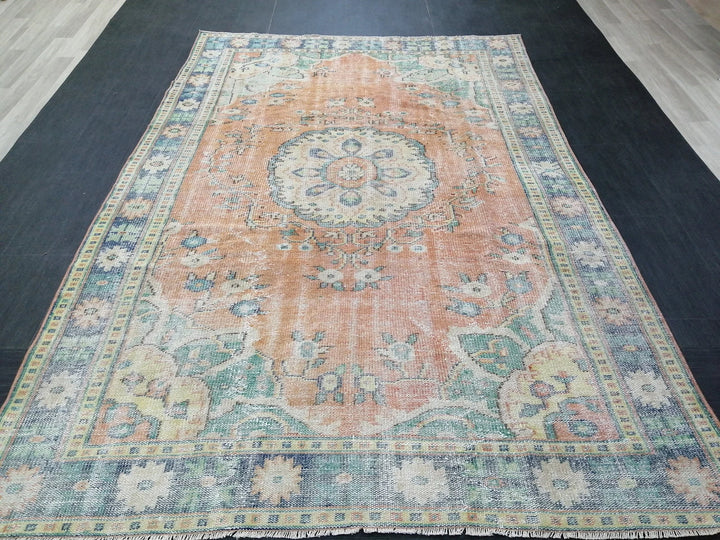 Beige Turkish Runner Rug 6' x 9' 3" Hand-Knotted | No. WR71302