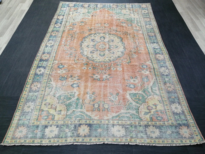 Beige Turkish Runner Rug 6' x 9' 3" Hand-Knotted | No. WR71302