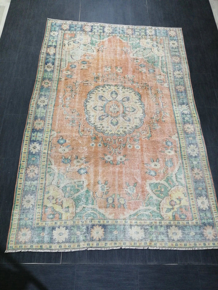 Beige Turkish Runner Rug 6' x 9' 3" Hand-Knotted | No. WR71302
