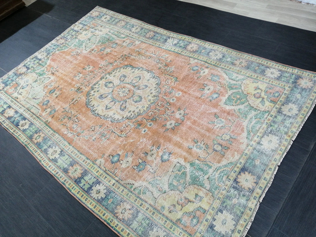 Beige Turkish Runner Rug 6' x 9' 3" Hand-Knotted | No. WR71302