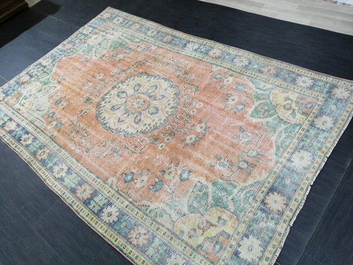 Beige Turkish Runner Rug 6' x 9' 3" Hand-Knotted | No. WR71302