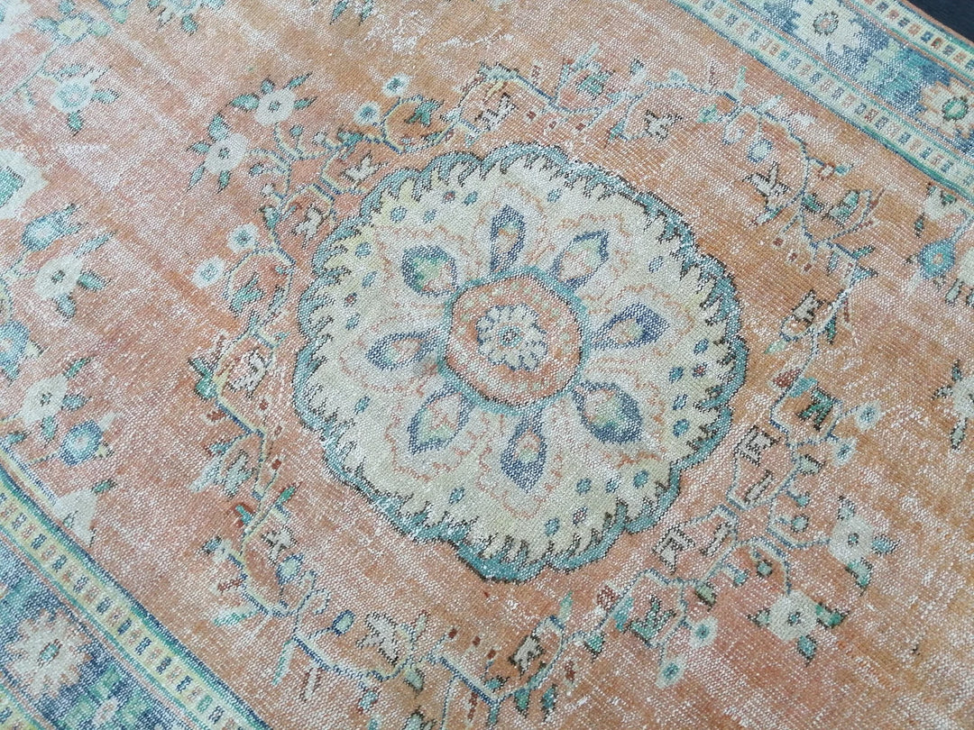 Beige Turkish Runner Rug 6' x 9' 3" Hand-Knotted | No. WR71302