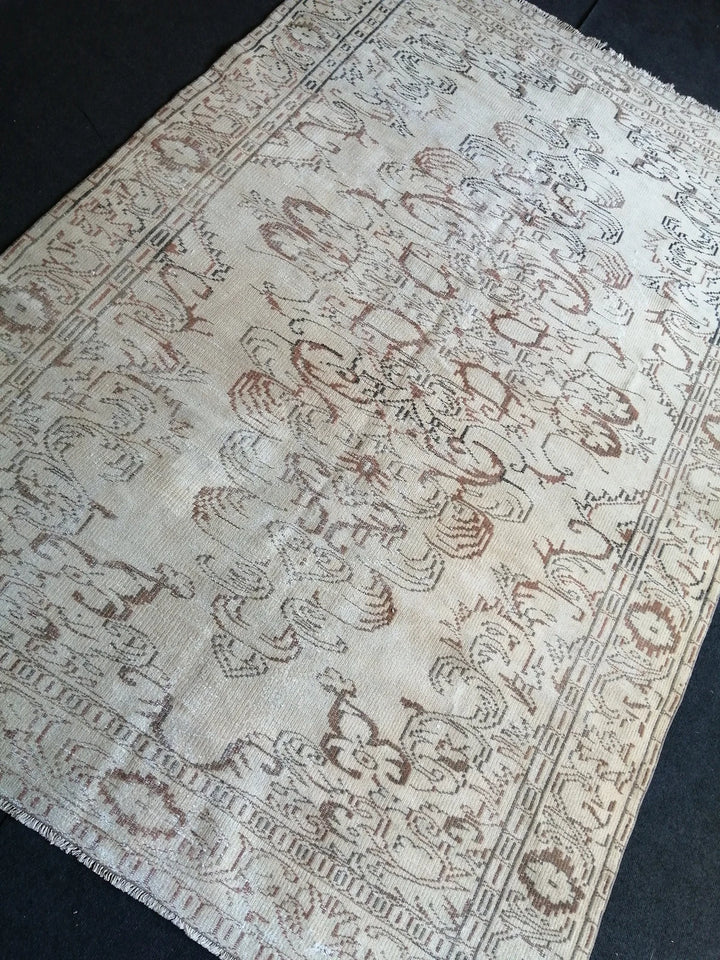Beige Turkish Runner Rug 6' x 9' Hand-Knotted | No. WR72028