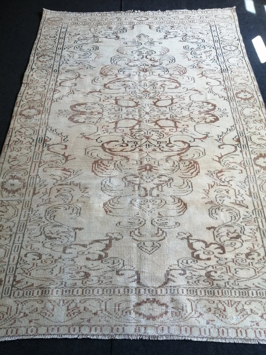 Beige Turkish Runner Rug 6' x 9' Hand-Knotted | No. WR72028