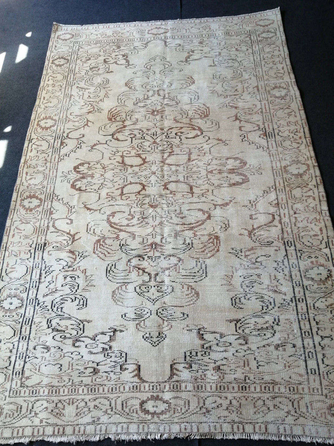 Beige Turkish Runner Rug 6' x 9' Hand-Knotted | No. WR72028