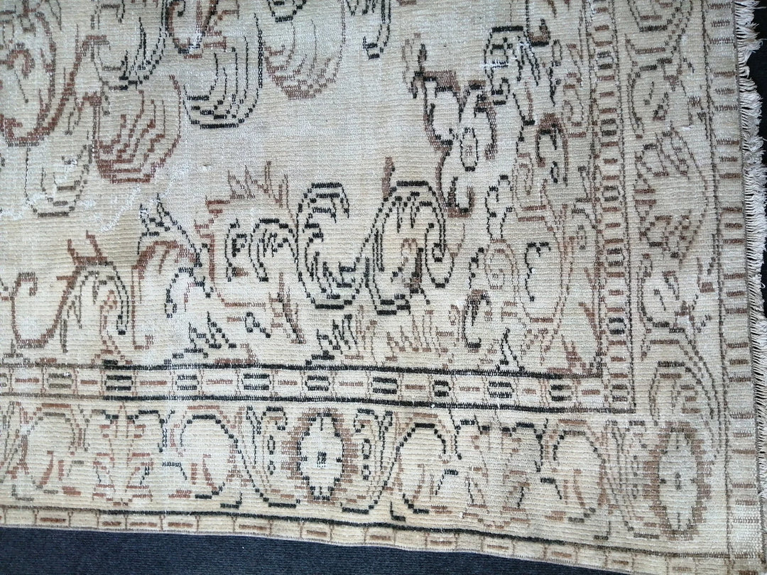 Beige Turkish Runner Rug 6' x 9' Hand-Knotted | No. WR72028