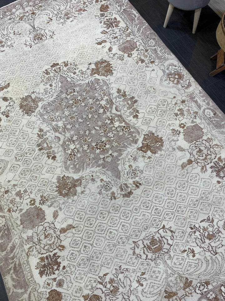 Beige Turkish Runner Rug 5' 10" x 9' 4" Hand-Knotted | No. WR72595