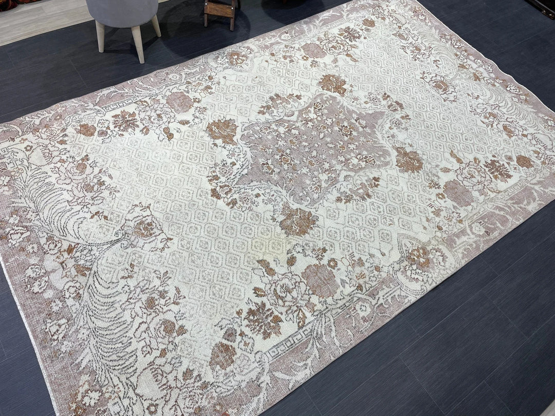 Beige Turkish Runner Rug 5' 10" x 9' 4" Hand-Knotted | No. WR72595