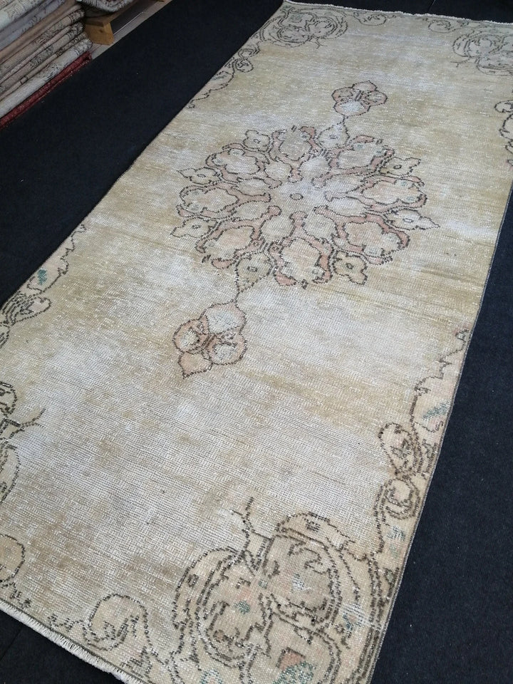 Beige Turkish Runner Rug 4' x 9' Hand-Knotted | No. WR72850