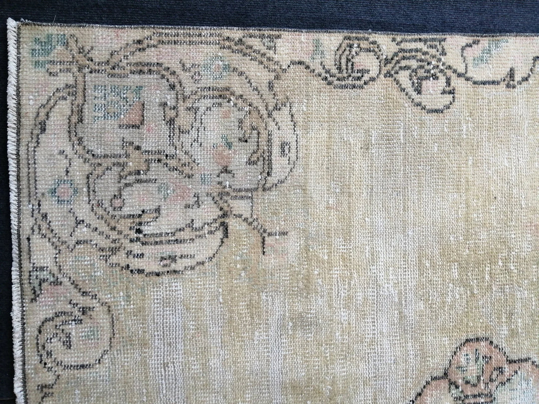 Beige Turkish Runner Rug 4' x 9' Hand-Knotted | No. WR72850