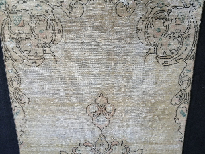 Beige Turkish Runner Rug 4' x 9' Hand-Knotted | No. WR72850