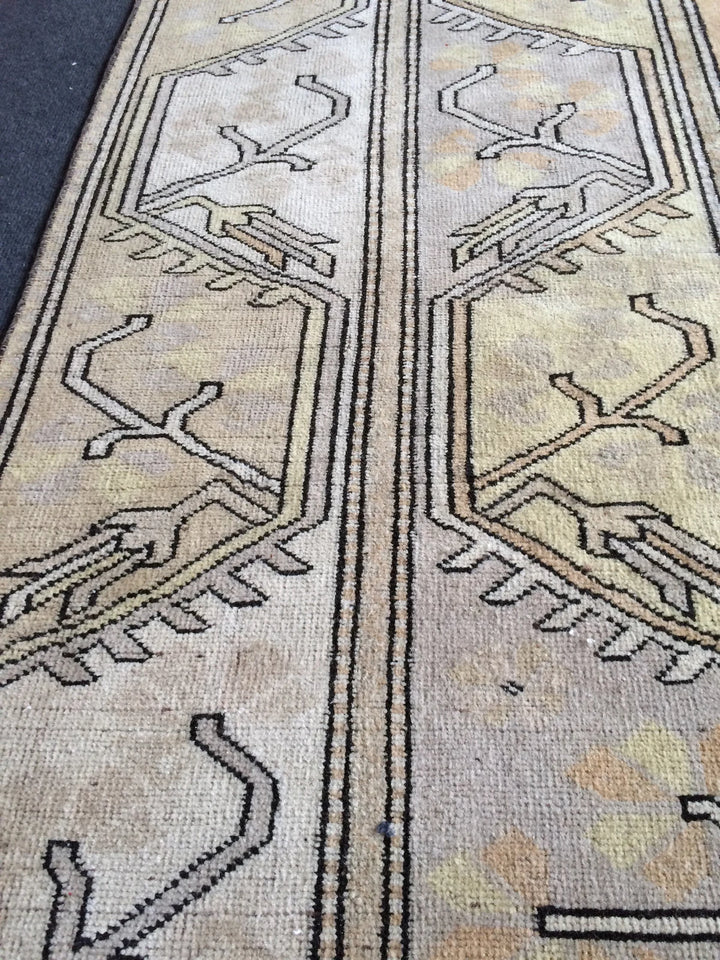 Beige Turkish Runner Rug 6' 2" x 8' 10" Hand-Knotted | No. WR73258