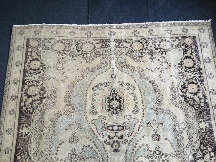 Beige Turkish Runner Rug 6' 8" x 9' 11" Hand-Knotted | No. WR73582