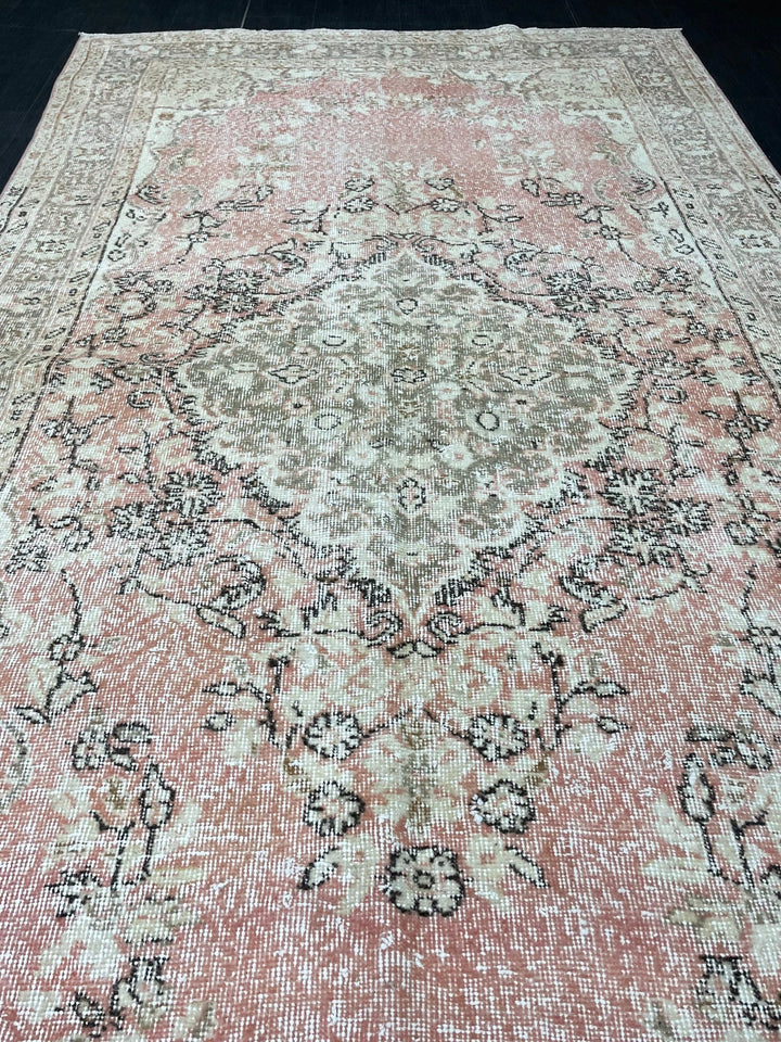 Pink Turkish Oushak Rug 5' 4" x 9' 10" Hand-Knotted | No. WR73846