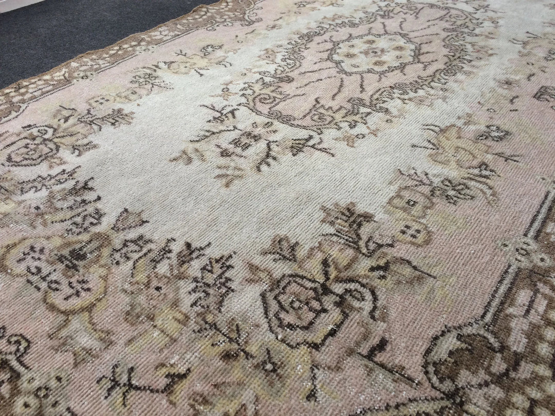 Beige Turkish Runner Rug 4' x 7' 6" Hand-Knotted | No. WR74128