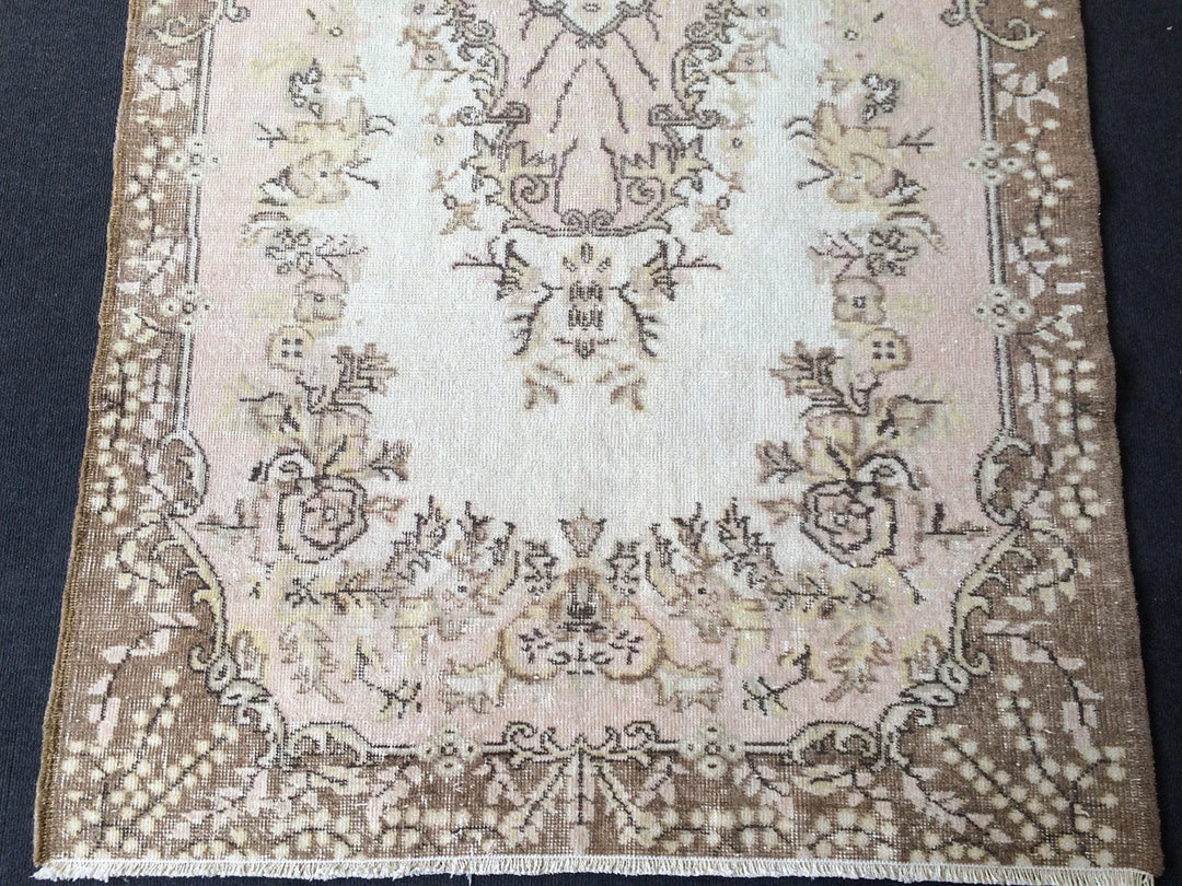 Beige Turkish Runner Rug 4' x 7' 6" Hand-Knotted | No. WR74128