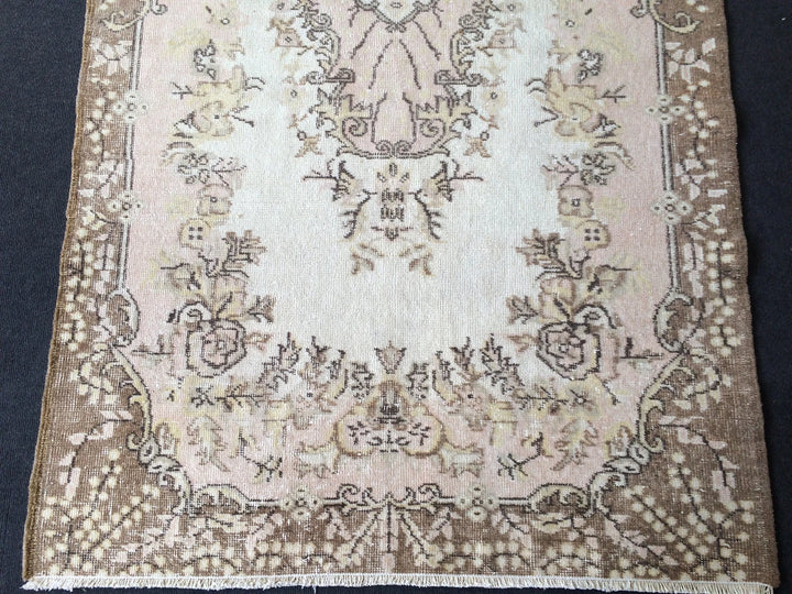 Beige Turkish Runner Rug 4' x 7' 6" Hand-Knotted | No. WR74128