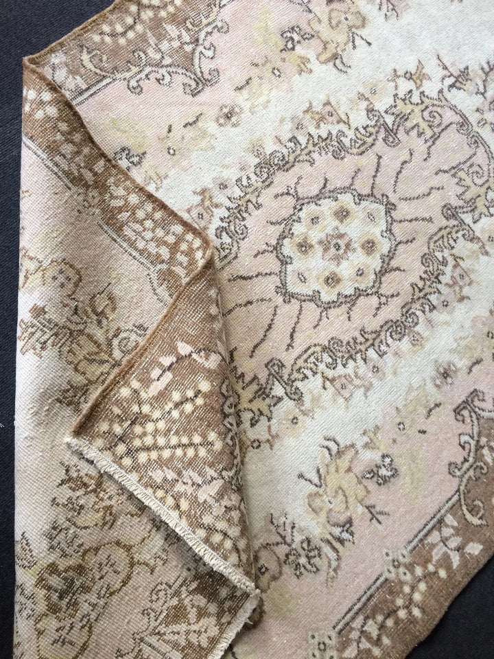 Beige Turkish Runner Rug 4' x 7' 6" Hand-Knotted | No. WR74128