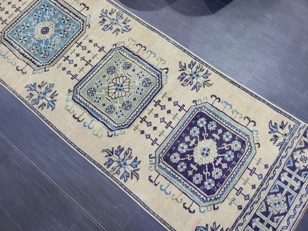 Turkish Runner Rug 2' 9" x 11' 3" Hand-Knotted | No. WR74646