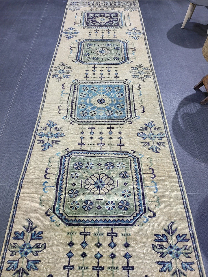 Turkish Runner Rug 2' 9" x 11' 3" Hand-Knotted | No. WR74646