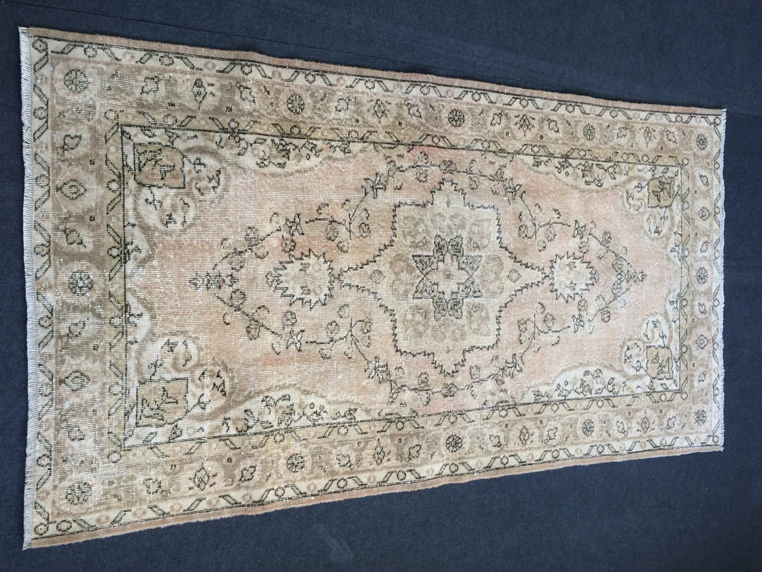 Beige Turkish Runner Rug 4' x 7' 8" Hand-Knotted | No. WR74669