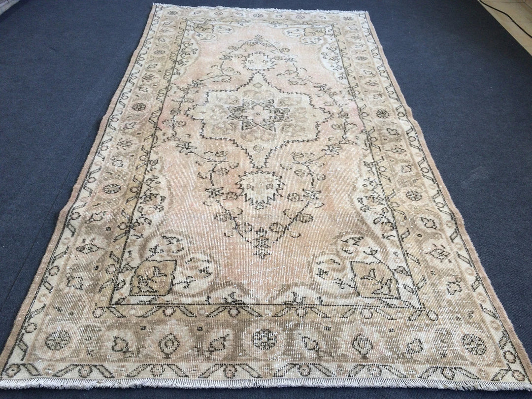 Beige Turkish Runner Rug 4' x 7' 8" Hand-Knotted | No. WR74669