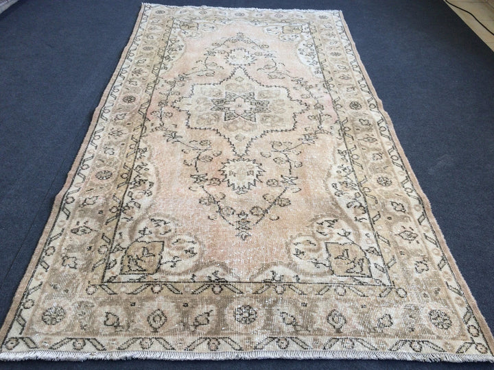 Beige Turkish Runner Rug 4' x 7' 8" Hand-Knotted | No. WR74669
