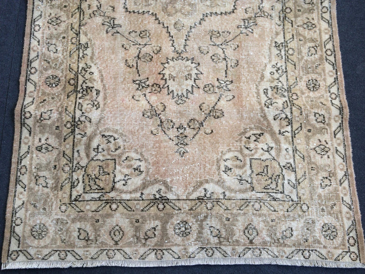 Beige Turkish Runner Rug 4' x 7' 8" Hand-Knotted | No. WR74669