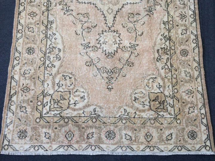 Beige Turkish Runner Rug 4' x 7' 8" Hand-Knotted | No. WR74669