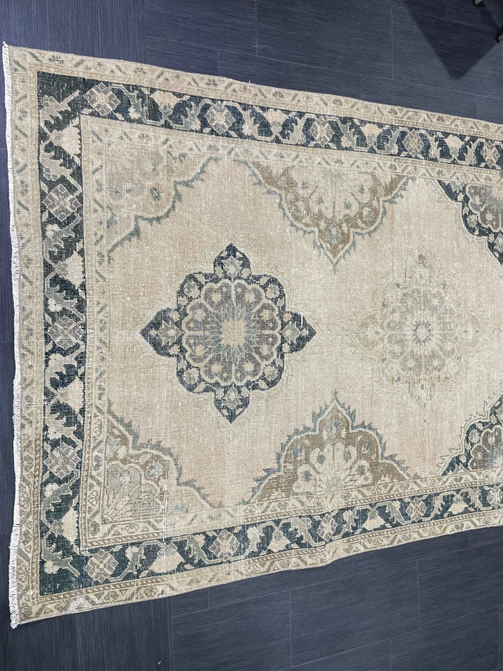 Beige Turkish Runner Rug 5' x 13' 6" Hand-Knotted | No. WR75502