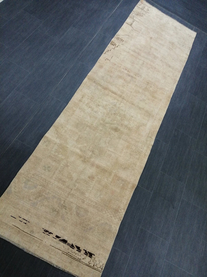 Beige Turkish Runner Rug 2' 9" x 9' 10" Hand-Knotted | No. WR75899