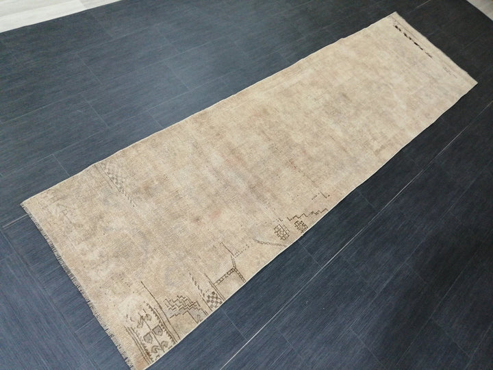Beige Turkish Runner Rug 2' 9" x 9' 10" Hand-Knotted | No. WR75899