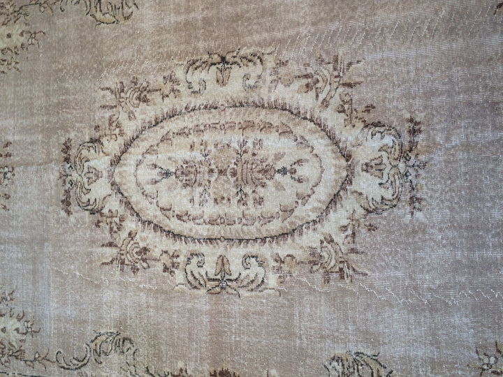 Beige Turkish Runner Rug 7' 5" x 10' Hand-Knotted | No. WR76175