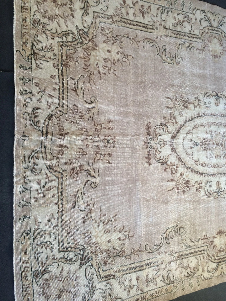 Beige Turkish Runner Rug 7' 5" x 10' Hand-Knotted | No. WR76175