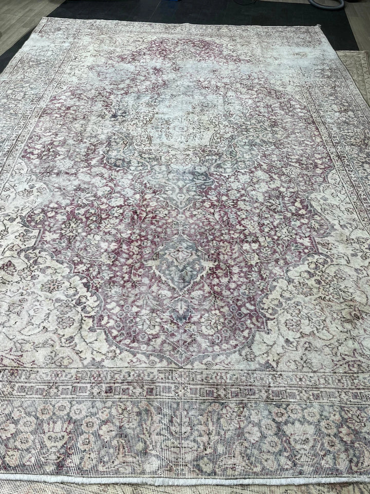 Beige Turkish Vintage Rug 8' 7" x 12' 2" Hand-Knotted | No. WR77527