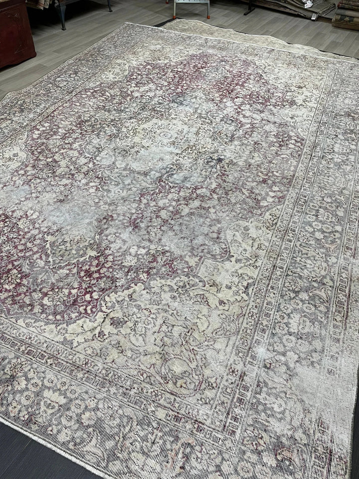Beige Turkish Vintage Rug 8' 7" x 12' 2" Hand-Knotted | No. WR77527