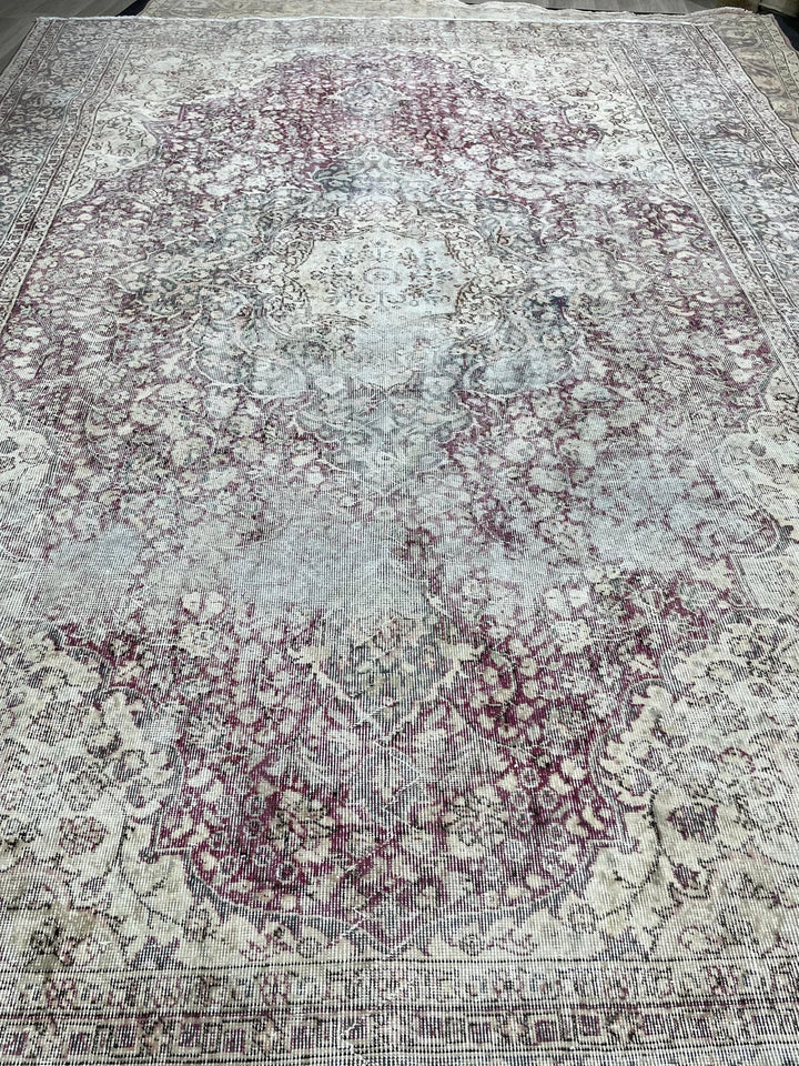 Beige Turkish Vintage Rug 8' 7" x 12' 2" Hand-Knotted | No. WR77527