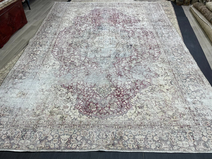 Beige Turkish Vintage Rug 8' 7" x 12' 2" Hand-Knotted | No. WR77527