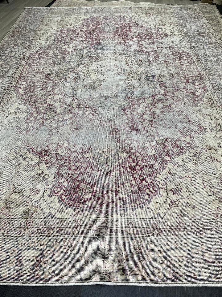 Beige Turkish Vintage Rug 8' 7" x 12' 2" Hand-Knotted | No. WR77527