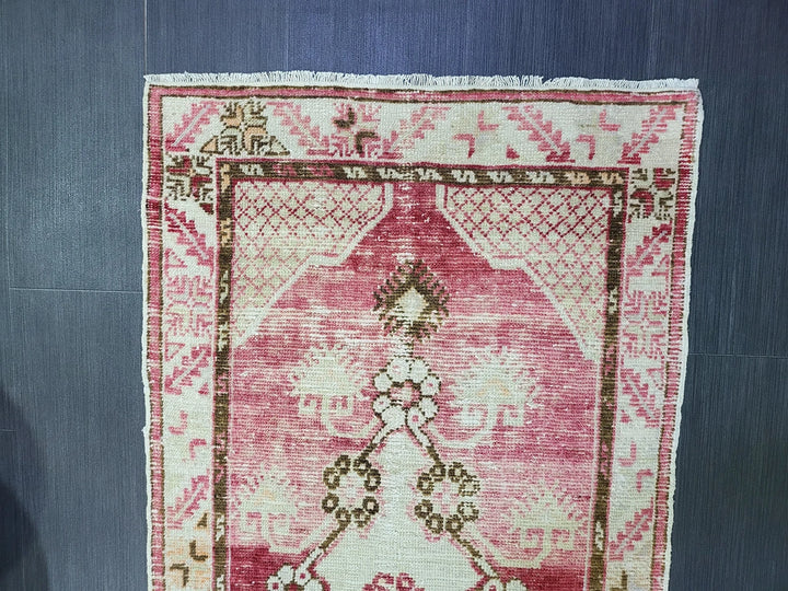 Beige Turkish Runner Rug 2' 7" x 5' 1" Hand-Knotted | No. WR78169