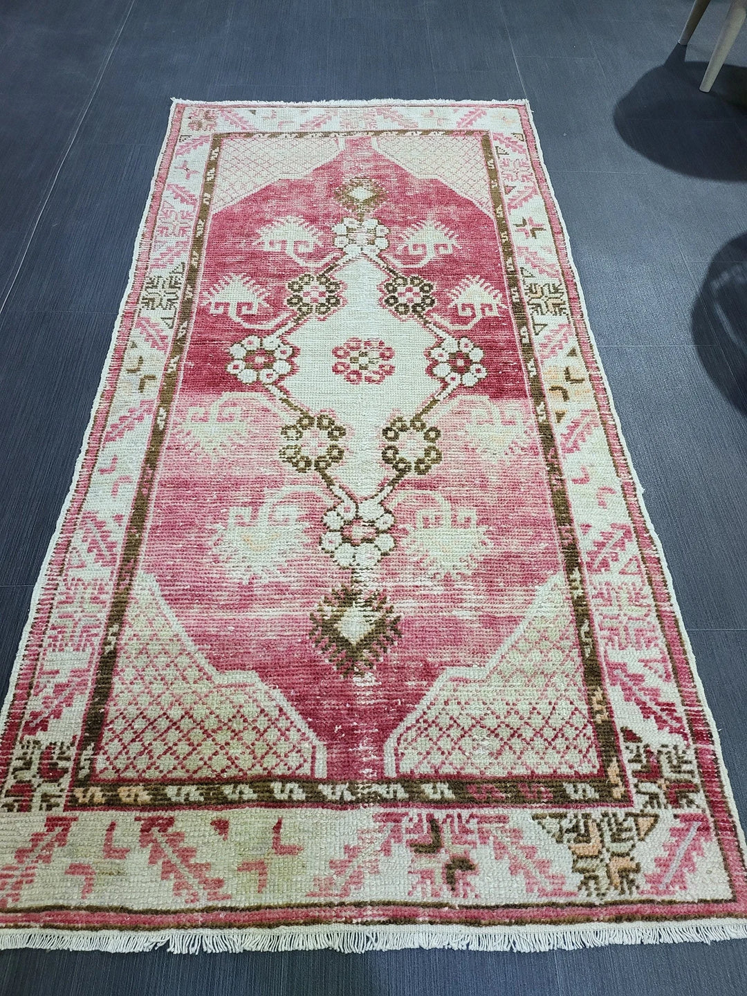 Beige Turkish Runner Rug 2' 7" x 5' 1" Hand-Knotted | No. WR78169