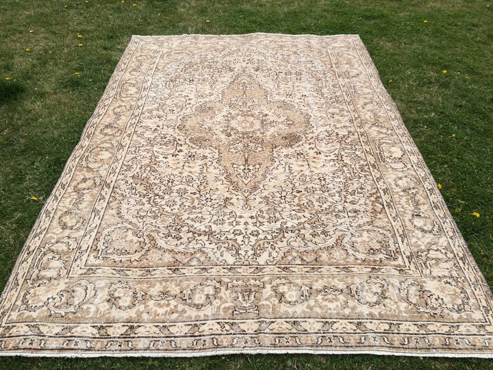Beige Turkish Runner Rug 6' 4" x 9' 6" Hand-Knotted | No. WR78936