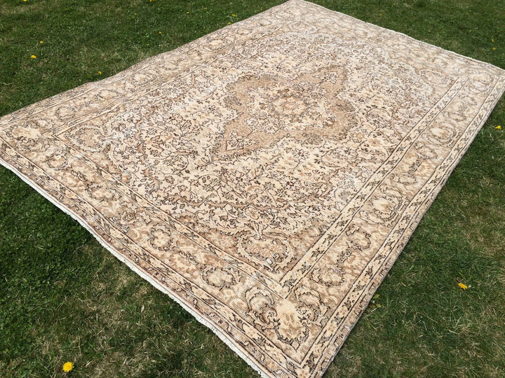 Beige Turkish Runner Rug 6' 4" x 9' 6" Hand-Knotted | No. WR78936